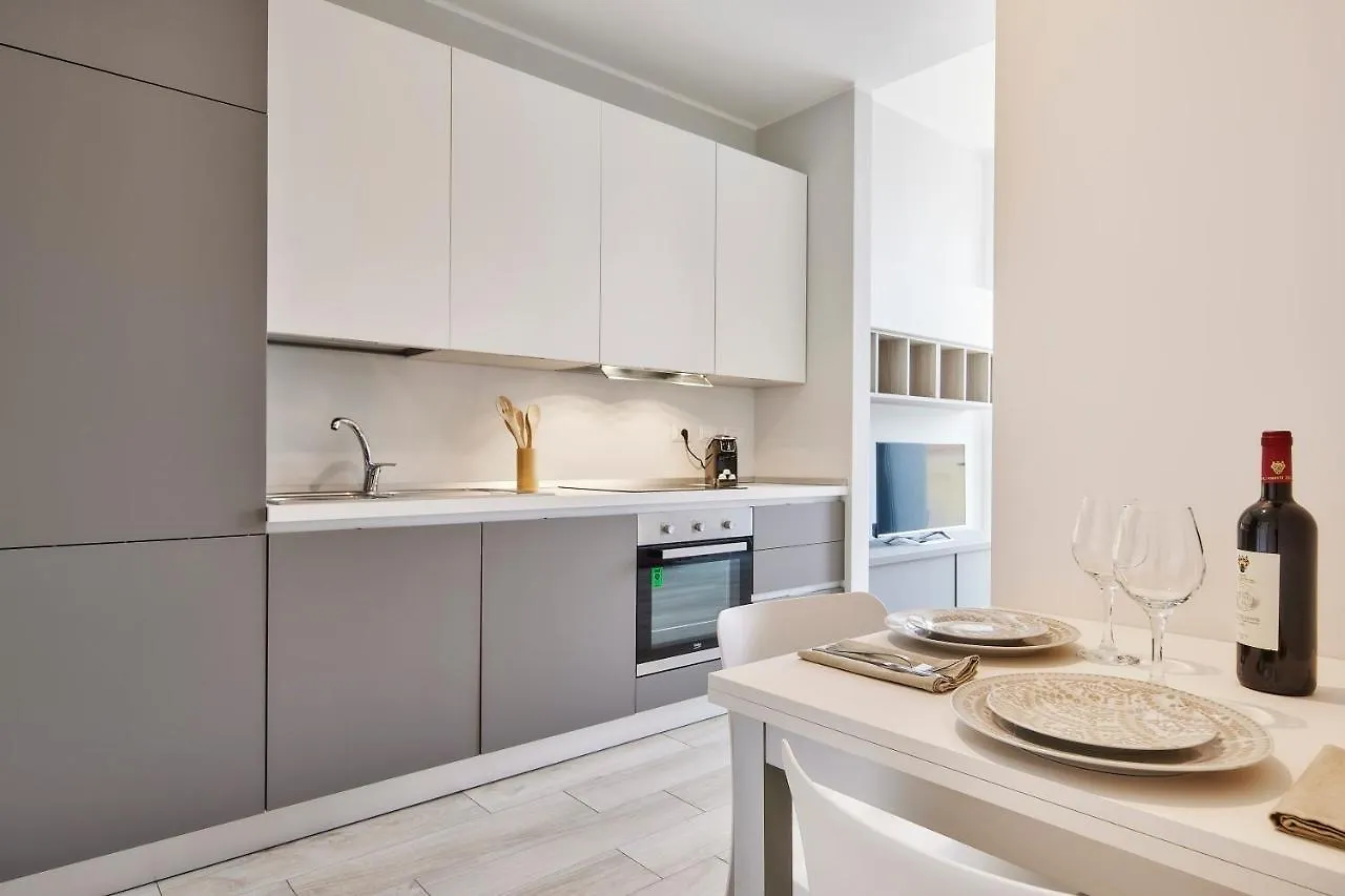 Cenisio Elyon Apartment Milão